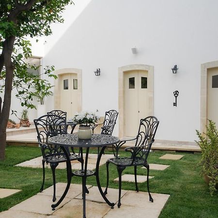 Dimora La Fuga Bed & Breakfast Zollino Dış mekan fotoğraf